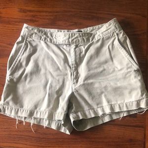 Abercrombie and Fitch distressed khaki shorts size 4